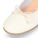 Soft Nappa leather classic girl ballet flats with adjustable ribbon in Ivory color.