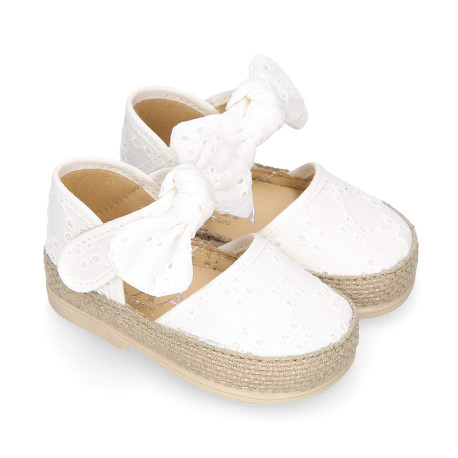 Voile cotton canvas baby girl espadrille shoes with bow design.