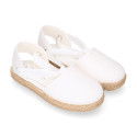 Cotton Canvas Girl espadrille shoes with ties closure.