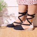 Cotton canvas espadrilles shoes Valencia style in black color.