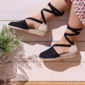 Cotton canvas espadrilles shoes Valencia style in black color.