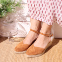 Suede leather woman wedge sandals espadrille shoes with tulip design.