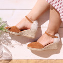 Suede leather woman wedge sandals espadrille shoes with tulip design.