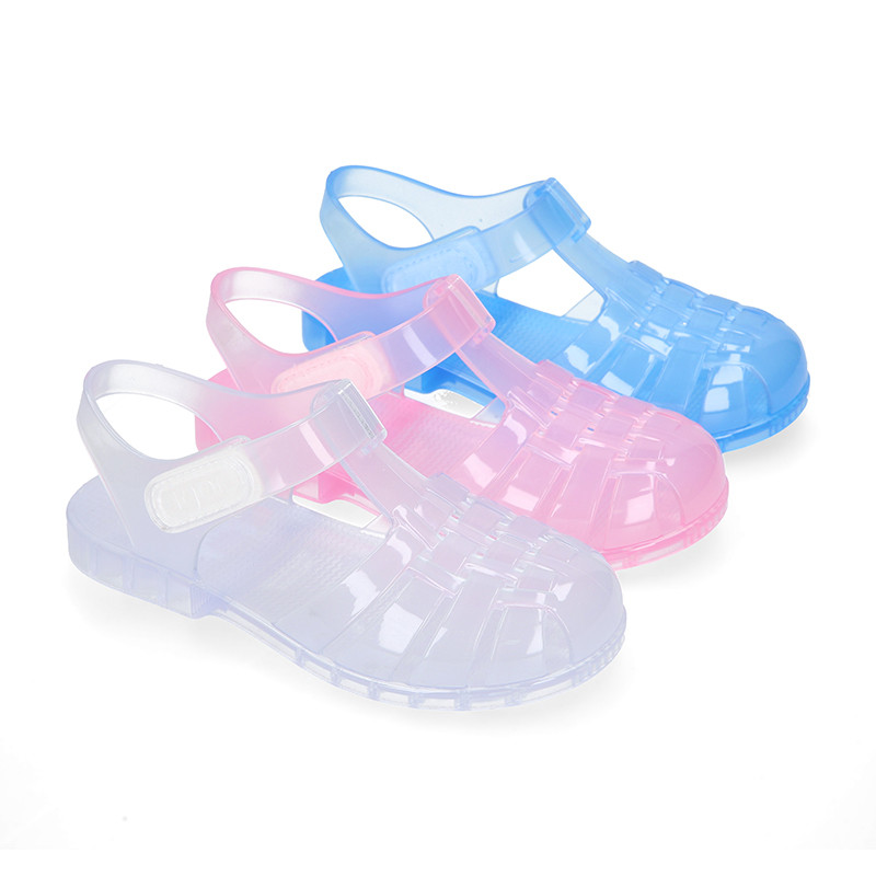 Classic Kids jelly shoes for Beach and Pool use in cristal colors with hook  and loop strap closure. I144 | OkaaSpain