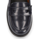 Classic school GIRL Moccasin shoes in Antik leather.