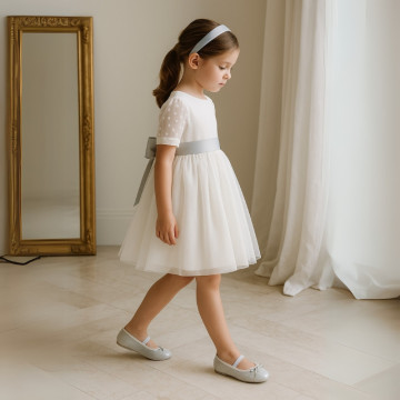 Bailarina niña clásica con lazo y tira elástica en MICROFIBRA y CHAROL.