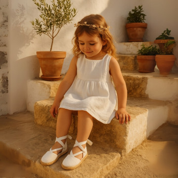 VOILE Cotton Canvas Girl espadrille shoes with ties closure.