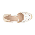 Women's open-back espadrille with wedge and flowers design.