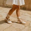 Cotton Canvas Girl espadrille shoes with ties closure.