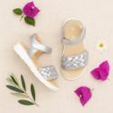 BRAIDED Laminated leather girl sandal shoes.