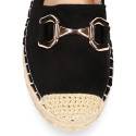 Alpargata mujer tipo mocasín con estribo en color dorado