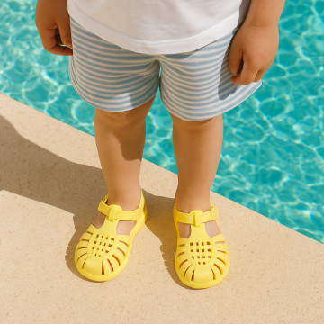 Cangrejera clásica niños nuevos colores SÓLIDOS con cierre adherente para Playa y Piscina.