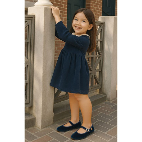 Mercedita niña con hebilla tipo japonesa en TERCIOPELO AZUL MARINO
