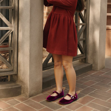 Girl's Mary Jane with Japanese-style buckle in VELVET canvas in DEEP RED color.