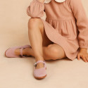 Mercedita niña con hebilla tipo japonesa en TERCIOPELO ROSA