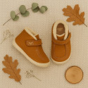 Botita niños OKAA FLEX tipo Wallabee con cuello borrego en piel Nobuck.