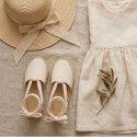 Alpargata niña beige con cintas – algodón tipo lino vestir