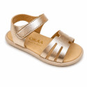 Sandalia barefoot niña en color dorado