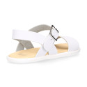 Sandalia barefoot niña blanca con hebilla