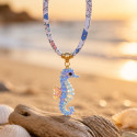 Gargantilla caballito de mar con cordón floral inglés