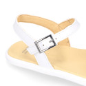 Sandalia Barefoot Blanca con Hebilla – OKAA FLEX