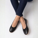 Soft Nappa leather classic girl ballet flats with adjustable ribbon in Black color.