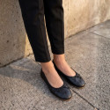 Soft Nappa leather classic girl ballet flats with adjustable ribbon in Black color.