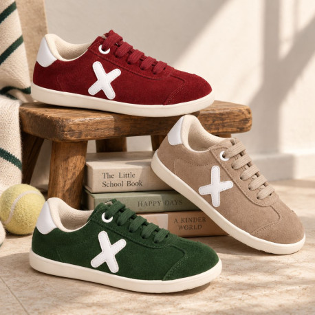 Nueva Zapatilla MODA con cordones en piel serraje.