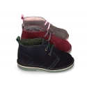 Suede leather kids safari boots with shoelaces and fake hair lining.