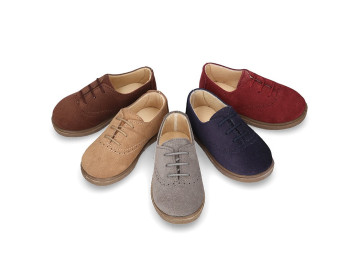 English/Oxford shoes.