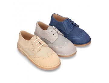 Oxford style shoes